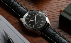 「カーキ フィールド マーフ」がケース径38mmで登場。