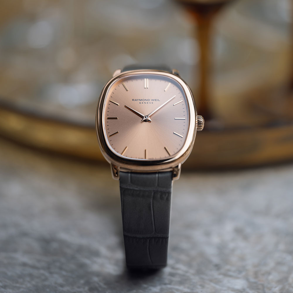 美品 レイモンドウィル ダイヤ文字盤 デイト スクエア 腕時計 箱 H691 RAYMOND WEIL - 時計◇宝石 タケカワ